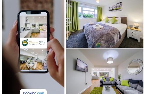 Coventry Apartment | LOW rate SPECIAL DEAL for a 3 Bedroom house with 2 Baths- near Coventry Community Centre and War Memorial Park with Parking and FREE unlimited Wi-fi - ARC