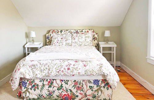 Florence House | Low-scent, lovely historic mill house