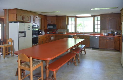 Stuart House | Lowell's Hollow countryside estate nestled in Virginia's Blue Ridge Mountains