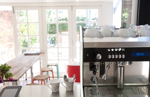 Hobart Central Business District Bed & Breakfast | Lowena Cafe and Accommodation
