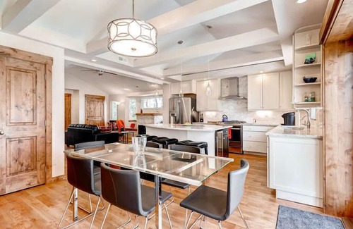 Interurban Park House | Lower Chautauqua Gem - 2/2 Complete Renovation with Gorgeous Backyard
