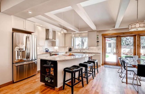 Interurban Park House | Lower Chautauqua Gem - 2/2 Complete Renovation with Gorgeous Backyard