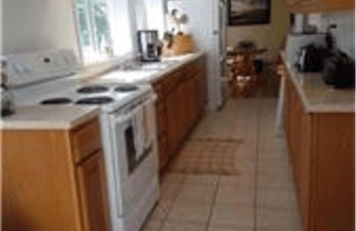 Crystal Beach Cottage | LOWEST PRICE, 2 STUNNING EQUIPPED HOMES, CRYSTAL BEACH FORT ERIE ONTARIO, CANADA