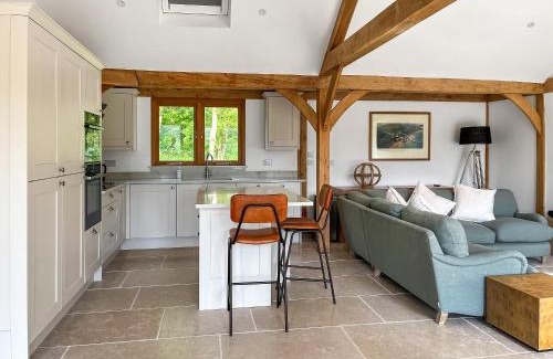 Kingstone House | Loxford Lodge - Uk47304