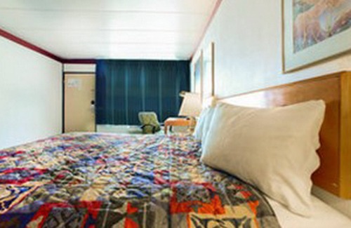Maryville Hotel | Loyalty Inn Maryville