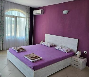 Lozenets Apartment | Lozenets Oasis Beach Home Lila