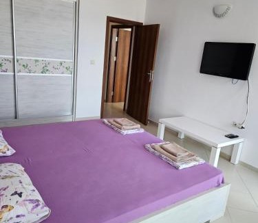 Lozenets Apartment | Lozenets Oasis Beach Home Lila