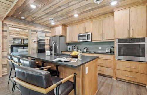 Moran Cabin | LPJH | Seasonal Therapy | Secluded Escape in the Heart of Teton National Park