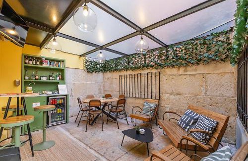 Encarnacao House | LR Guest House