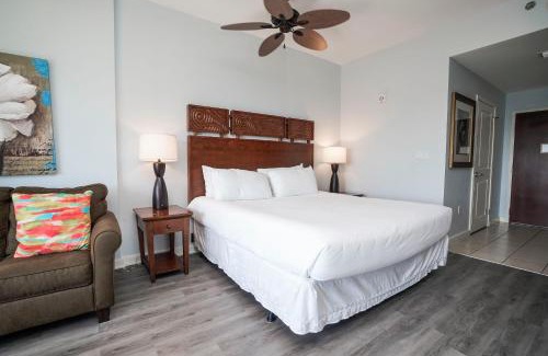 Sandestin Apartment | Luau at Sandestin Tower I & II