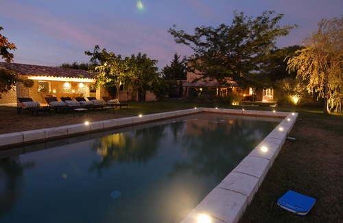 Cabrieres-d'Avignon House | LUBERON: Splendid Magnanerie with swimming pool, 6 bedrooms and bathrooms