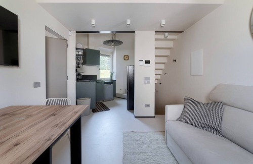 San Niccolo Apartment | Luca's Home nA little cosy gem just across the street from the Rose Garden