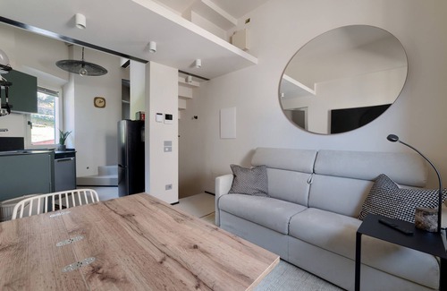 San Niccolo Apartment | Luca's Home nA little cosy gem just across the street from the Rose Garden