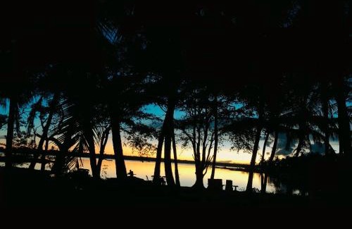 Weerawila Bed & Breakfast | Lucas Lake Hotel