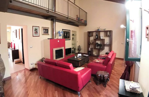 Santa Lucia House | Lucie Apartment - Luxurious and bright apartment located in Piazza Santa Lucia