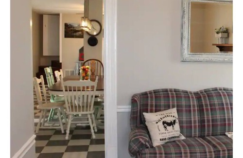 Red House House | Lucks Branch Farm, Your Secluded Getaway!