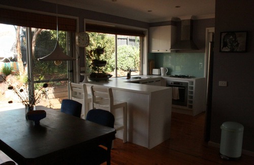 Sunbury House | Lucy's Artist Retreat near Melbourne Airport and Macedon Ranges