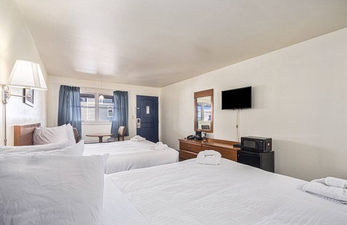 Ludington Hotel | Ludington Pier House