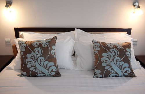 Luganville Hotel | Luganvilla Business Hotel and Restaurant