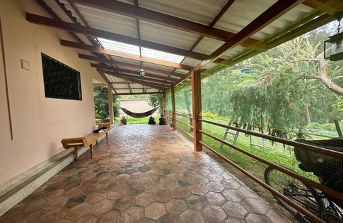 Cuenca House | Lugar para relajarse con tu familia, cerca de la ciudad al mismo tiempo alejado.