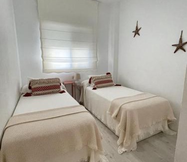 Playa Granada Apartment | Lujo frente al mar. Luxury on the beachfront.