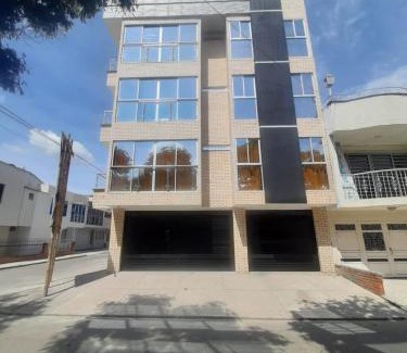 Cartago Apartment | Lujoso Apartamento para Vacaciones y Negocios