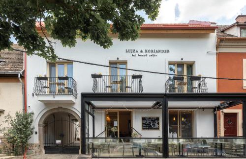 Vac Bed & Breakfast | Lujza & Koriander
