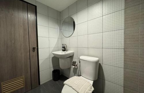 Lam Luk Ka Hotel | Luka House
