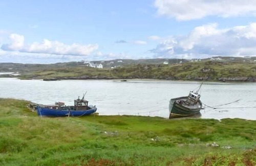 Kincasslagh Cottage | LULLY MORE COTTAGE, pet friendly in Cruit Island, County Donegal
