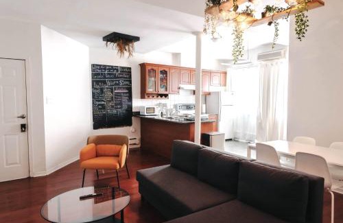 Riverside Hotel | Lum The Queen