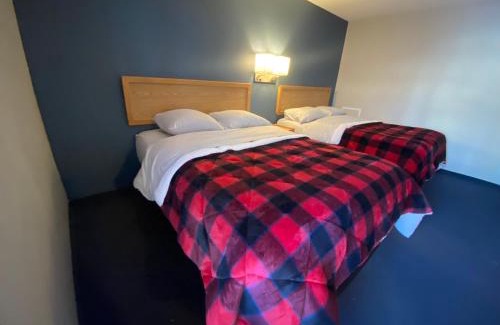 Hayward Hotel | Lumberjack Inn