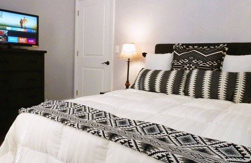 Mount Holly House | Lumberton Comfort - Perfect for Extended Stays