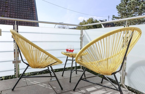 Richard-Strauss-Straße Apartment | Lumen Homes - Design-apt. Nahe Audi und Altstadt, 3 Zimmer, Netflix