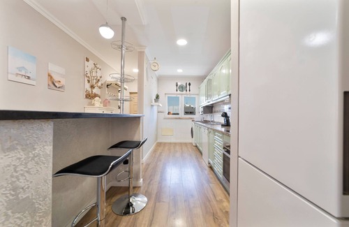 Branqueira Apartment | Lumen Stay by HelloVacations