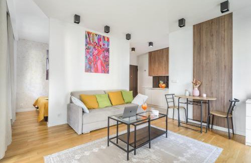 Mirow Apartment | Lumina apartment with parking near Muzeum Powstania