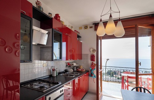 Sanremo Apartment | Luminoso e panoramico 150mq sul golfo di Sanremo - ideale per vacanza famiglia