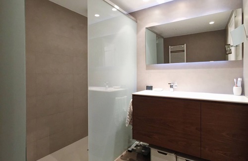 Mestalla Apartment | Luminoso y Amplio Apartamento a 10 min del Centro y de la Playa. Ideal Familias