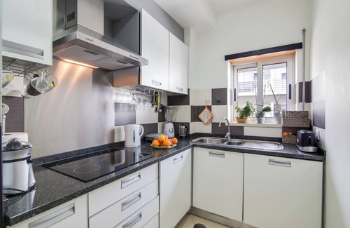 Montechoro Apartment | Luminous Apartment Oura Nascente close to the Sea with Balcony & Wi-Fi