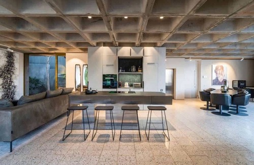 Sea Point Apartment | Luna Azul Loft - Ultra Lux Apt, Pool, Views