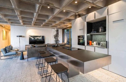 Sea Point Apartment | Luna Azul Loft - Ultra Lux Apt, Pool, Views