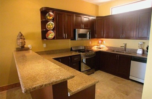 Centro Condo | Luna Encantada H2 -Luxury Beachfront 2 Bedroom Condo "LOWEST RATES GUARANTEED!"