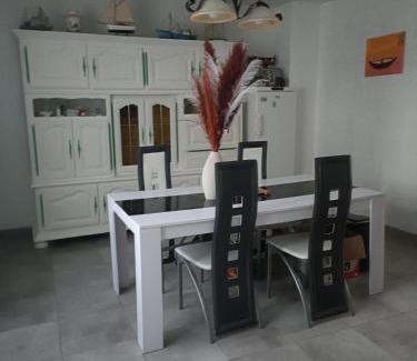 La Coquille House | Luna