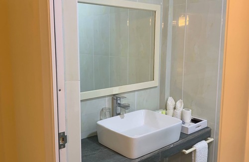 Lhaviyani Atoll House | Luna lodge