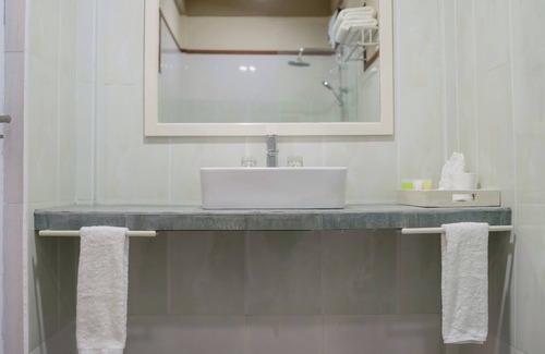Lhaviyani Atoll House | Luna lodge
