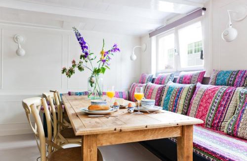 De Weteringschans Bed & Breakfast | Luna's Hideaway