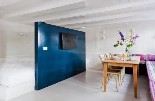 De Weteringschans Bed & Breakfast | Luna's Hideaway
