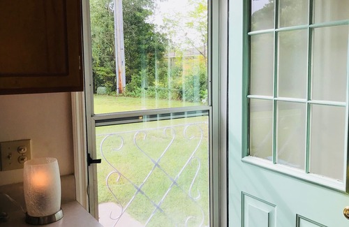 Aiken Apartment | Lunas Flat 145 :Spotless, Sweet, Cozy & Comfy. Just renovated.