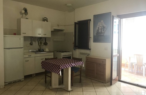 Ladispoli Apartment | LUNGOMARE, delightful VICINISSIMO Rome, wide TERRACE, free WIFI, 1 bed