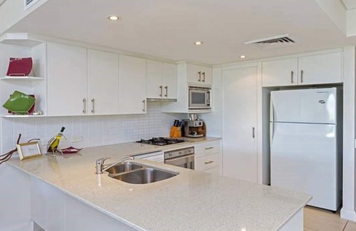 Ettalong Beach House | LURO 2 - WATERFRONT LUXURY