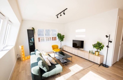 De Bilt Apartment | Luscious 1 Bed Serviced Apartment 65m2 -ESS38L-